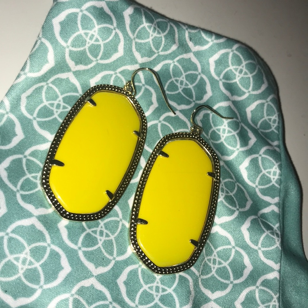 Kendra Scott Danielle Statement Earrings